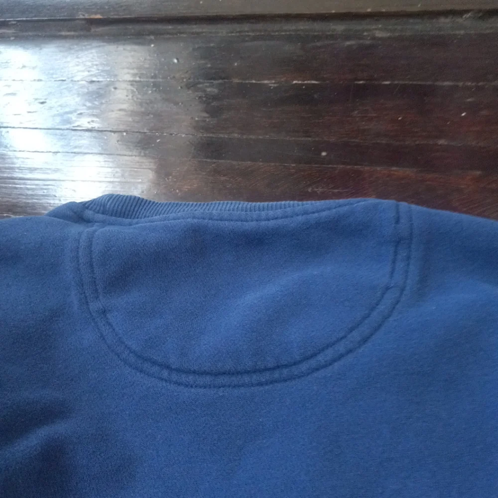 Izod Mens Sweater Size Large Color Blue Logo Casual Comfort Outdoors Cozy.